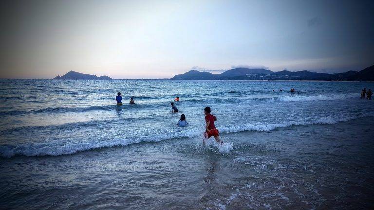 Vinh Hoa Beach Children